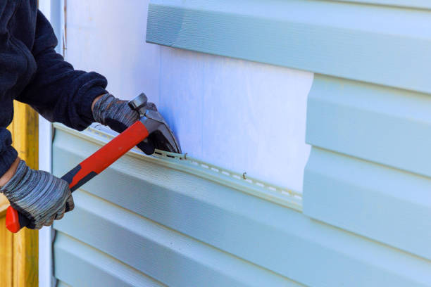Reliable Emergency Siding Repair contractor in Willowbrook, IL by Creative Siding